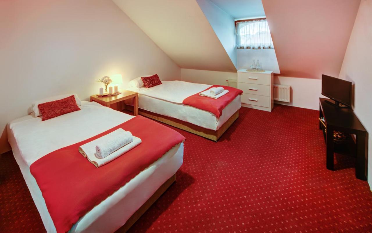 Restauracja Sidlo Bed and Breakfast Żukowo Buitenkant foto